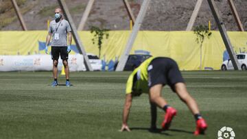 Las Palmas sigue sin pronunciarse sobre la gestión de los abonos