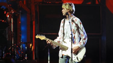 El desprecio de Kurt Cobain a Axl Rose que desató una de las guerras más violentas de la música: “No deja de llamarme”