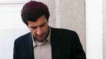 FIGO Y GUTI se informaron de lo sucedido en el avión del madrid por AS.