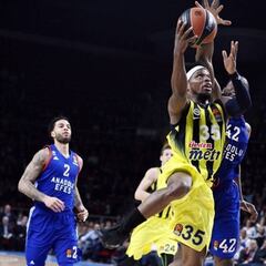 El Efes, al playoff y Fenerbahçe se complica la 4ª plaza