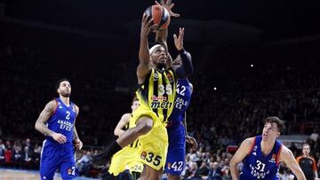 El Efes, al playoff y Fenerbahçe se complica la 4ª plaza