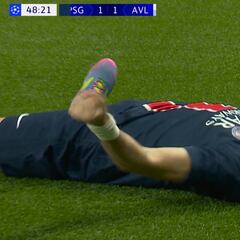 Kvaratskhelia marca el golazo con el que todo niño sueña: el ángulo de atrás les va a dejar locos