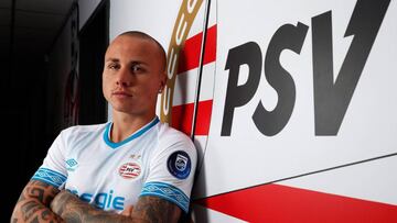 Angeli&ntilde;o con su nueva camiseta.