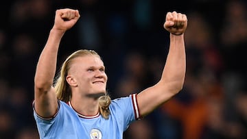 Manchester City's Norwegian striker Erling Haaland celebrates scoring the team's fourth goal during the English Premier League football match between Manchester City and Arsenal at the Etihad Stadium in Manchester, north west England, on April 26, 2023. (Photo by Oli SCARFF / AFP) / RESTRICTED TO EDITORIAL USE. No use with unauthorized audio, video, data, fixture lists, club/league logos or 'live' services. Online in-match use limited to 120 images. An additional 40 images may be used in extra time. No video emulation. Social media in-match use limited to 120 images. An additional 40 images may be used in extra time. No use in betting publications, games or single club/league/player publications. / 