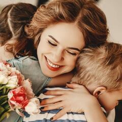 Ropa, complementos y otros regalos para felicitar el Día de la Madre: Zara, H&M, Mango, Stradivarius…