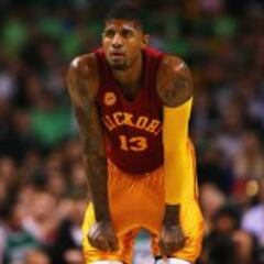 Isaiah Thomas gana la partida a un Paul George 'sin piernas'