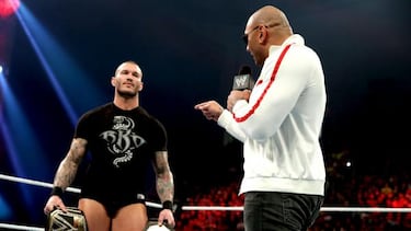 WWE SuperCard se llena de nuevo contenido