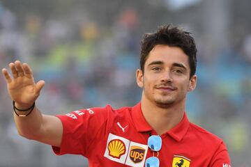 Charles Leclerc llegando al circuito de Marian Bay del Gran Premio de Singapur. 