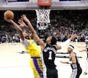 Los Lakers, de milagro: sin LeBron, y ante el mejor Wembanyama