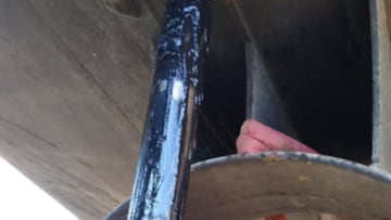 Un investigador se topa con una extraña sustancia negra en el timón de un barco y resulta ser una nueva forma de vida