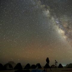 How big is the green comet and how often can it be seen?