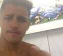 La burla de Walcott y Ramsey a Alexis por fotos en el gimnasio