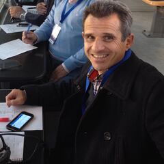 Eloy Olaya: “Le aconsejo a Diego López que no se vuelva loco y siga en el Valencia”