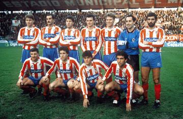 En el club gijonés jugó dos temporadas donde disputó un total de 46 partidos en los cuales anotó 17 goles.