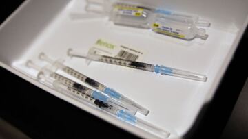Jeringuillas y viales con la vacuna de Pfizer contra el Covid-19.