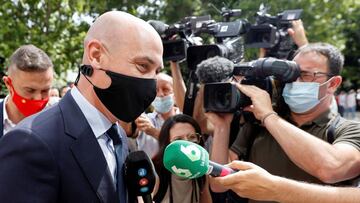 Rubiales reitera su "inocencia" por presunta agresión en el inicio del juicio