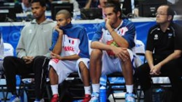 Parker y Noah, con ropa de juego, durante el Eurobasket 2011.