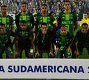 El avión del Chapecoense se estrella antes de jugar la final de la Copa Sudamericana