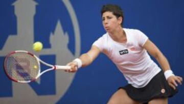 La tenista española Carla Suárez durante el partido de primera ronda del torneo de Bad Gastein (Austria) que disputó contra la alemana Laura Siegemund