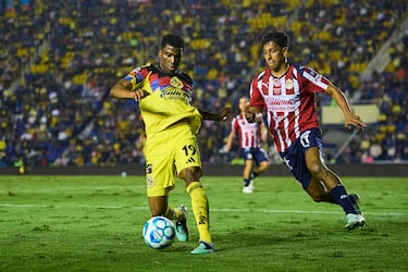 Aquí viene Chivas