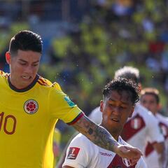 Hinchas abuchean a Colombia y James Rodríguez les responde