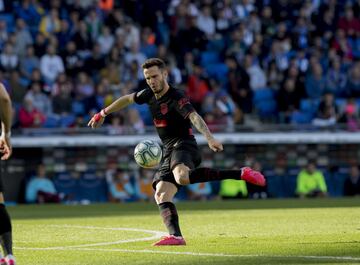 La falta del Atlético de Madrid fue bien aprovechada. El balón le cayó a Saúl, que enganchó un latigazo tremendo.