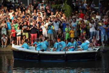 Los equipos que participarán en el Tour de Francia fueron presentados en Utrecht.