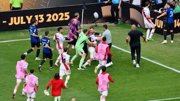 Soccer Football - FIFA Club World Cup - Group E - Inter Milan v River Plate - Lumen Field, Seattle, Washington, U.S. - June 25, 2025 River Plate's Marcos Acuna and Inter Milan's Denzel Dumfries react after the match IMAGN IMAGES via Reuters/Steven Bisig