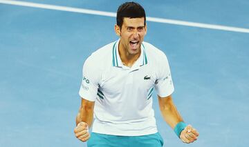 El tenista serbio Novak Djokovic levanta su 18º Grand Slam y su 9 Open de Australia al imponerse al ruso Daniil Medvédev en tres sets (7-5, 6-2 y 6-2) en la final del Gran Slam.