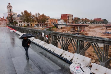 Situación de alerta roja por lluvias extremas por el paso de la borrasca Emilia, en el Barranco del Poyo a su paso por Picanya.