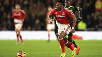 Adama Traoré hizo un doblete con el Middlesbrough.