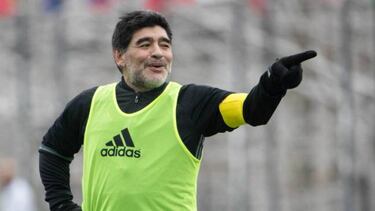 Libro gratis para la cuarentena: “Diego dijo: las mejores 1000 frases de Maradona”