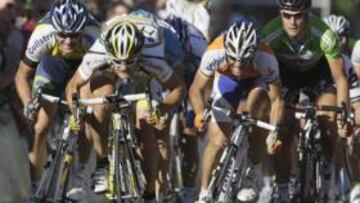 <b>TERCERA ETAPA </b>Greg Henderson, Borut Bozic, Oscar Freire, Tom Boonen, en su llegada a la meta.