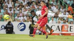 González y Toluca pierden en la agonía la final de ida