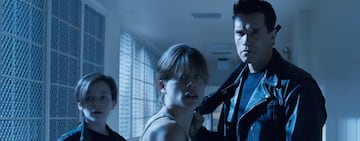 terminator 2 edward furlong linda hamilton arnold schwarzenegger