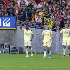 Así fue el doblete de Quiñones en el amistoso América vs Chivas