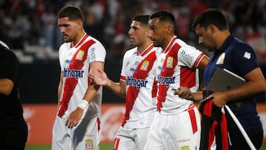 Futbol, Curico Unido vs Cerro Porteño.
Fase 1 Copa Libertadores 2023.
Los jugadores de Curico Unido son fotografiados contra Cerro Porteño al final del partido de fase 1 de Copa Libertadores disputado en el estadio Monumental en Santiago, Chile.
21/02/2023
Jonnathan Oyarzun/Photosport
Football, Curico Unido vs Cerro Porteño.
Phase 1,Copa Libertadores 2023 .
Curico Unido's players are pictured against Cerro Porteño during phase 1 Copa Libertadores match at the Monumental stadium in Santiago, Chile.
21/02/2023
Jonnathan Oyarzun/Photosport