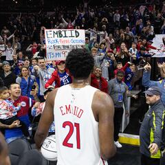 Monstruosidad histórica: Embiid, 59 puntos
