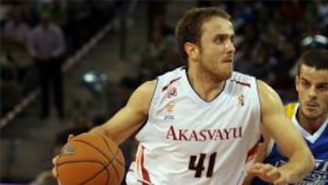 <b>Fichaje</b>. El base serbio, Marko Marinovic, ha alcanzado un principio de acuerdo con el Valencia Basket para volver a la ACB, donde ya militó en el desaparecido Akasvayu Girona