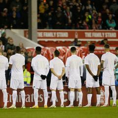 Why did Arsenal wear a white kit against Liverpool in the FA Cup?