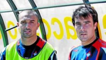 <b>DOS MEJOR QUE UNO. </b>Cristian Bustos y López Garai serán los encargados de recuperar el balón.