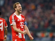 Soccer Football - UEFA Champions League - Round of 16 - Second Leg - Bayern Munich v Atalanta - Allianz Arena, Munich, Germany - March 18, 2026 Bayern Munich's Harry Kane celebrates scoring their second goal REUTERS/Michaela Stache