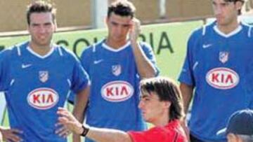 <b>PRECISO. </b>Iribarren insiste en que los jugadores entiendan el objetivo de cada ejercicio.