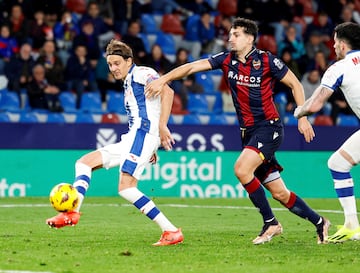 El capitán pepinero sigue demostrando que es uno de los imprescindibles en el líder de la categoría. Además, volvió a ver puerta, aunque le anularon el gol que hubiera supuesto la victoria. 