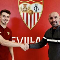 El Sevilla amplía el contrato
del canterano Pedro Ortiz