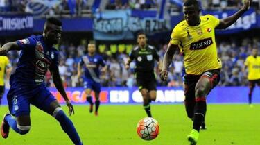 Tebas looking to bring a top flight Ecuador league game to Spain