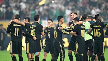 Mexico's players celebrate their team's victory at the end of the Concacaf Gold Cup final football match between Mexico and USA at NRG Stadium in Houston, Texas on July 6, 2025. (Photo by CHANDAN KHANNA / AFP)