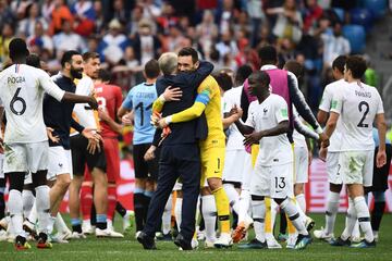 Los franceses celebran la victoria.