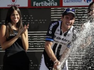  El ciclista alemán del Giant John Degenkolb, celebra su victoria en la quinta etapa de La Vuelta Ciclista a España 2014 en su 69 edición, de 183,3 kilómetros, que ha comenzado en el municipio cordobés de Priego de Córdoba y termina en la localidad malagueña de Ronda. 