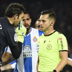 El Barcelona-Espanyol que fue del cerrojo a Del Cerro